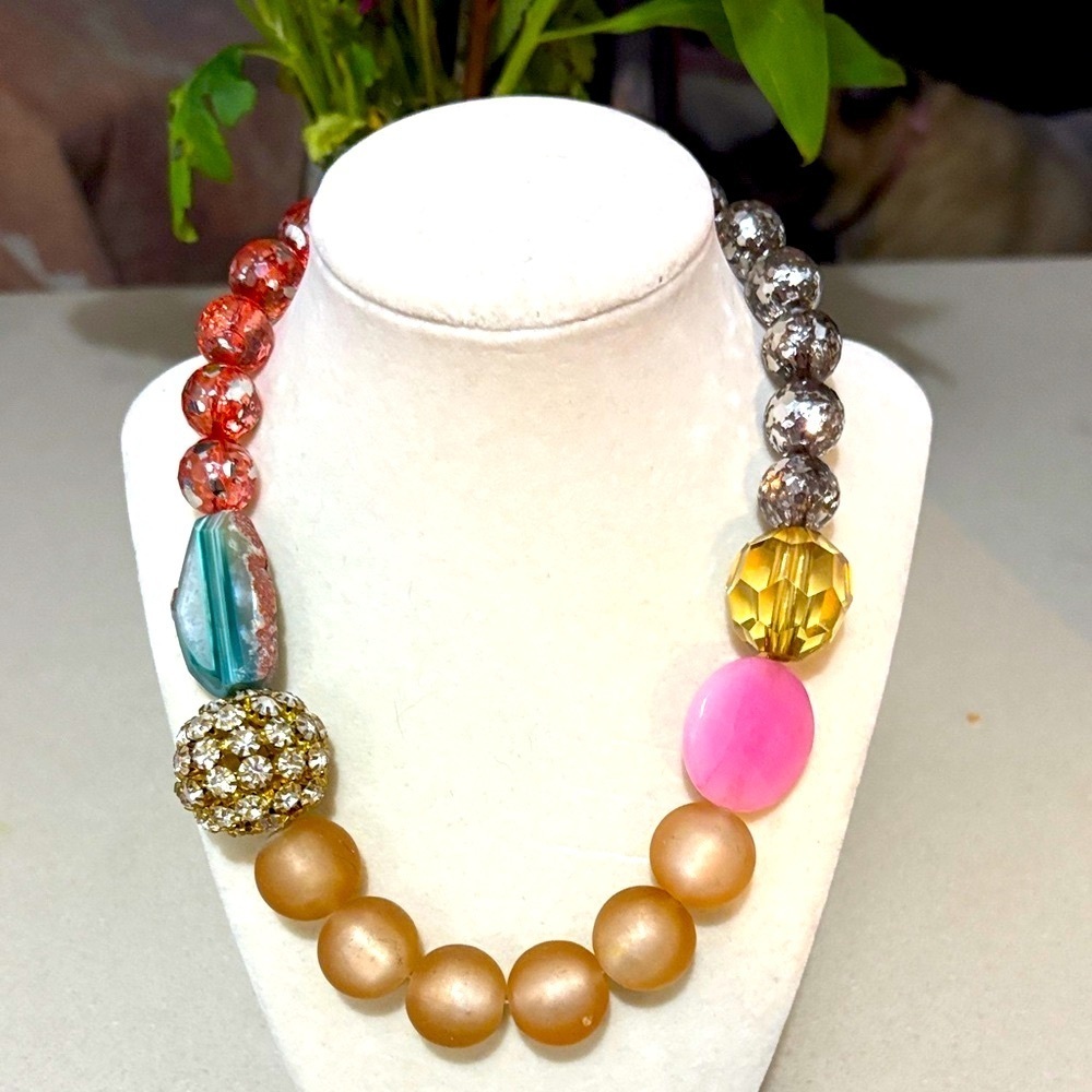 Lenora Dame Vintage Statement Necklace - Picture 7 of 8